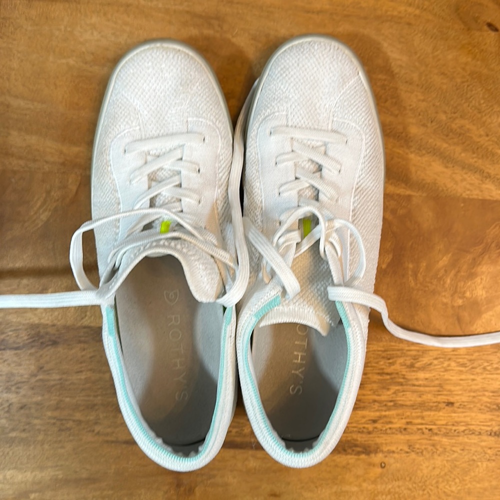 Rothy's | Lace Up Sneaker | Size 9